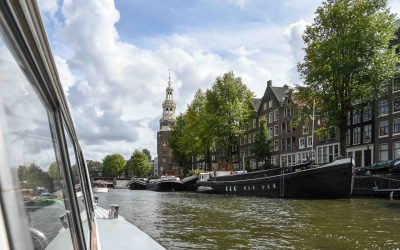 Amsterdam – cruise boat through the canals