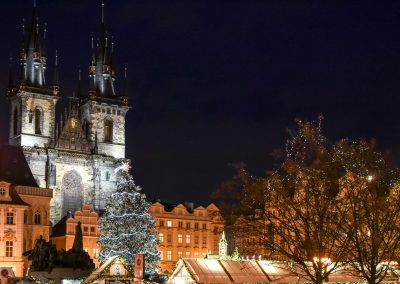 Praga – a maior árvore de Natal de sempre!